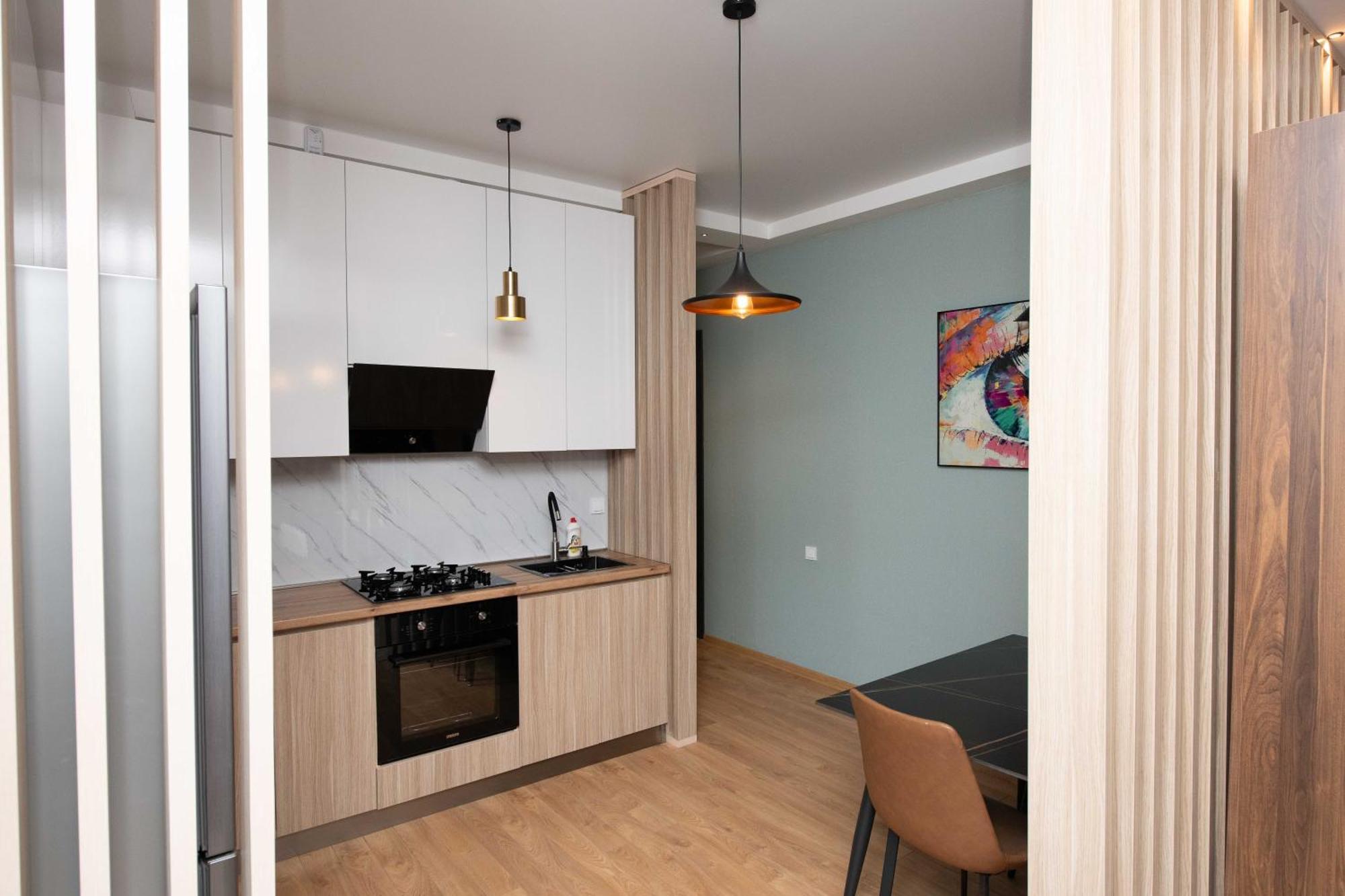 Gori Palace Apartments ภายนอก รูปภาพ