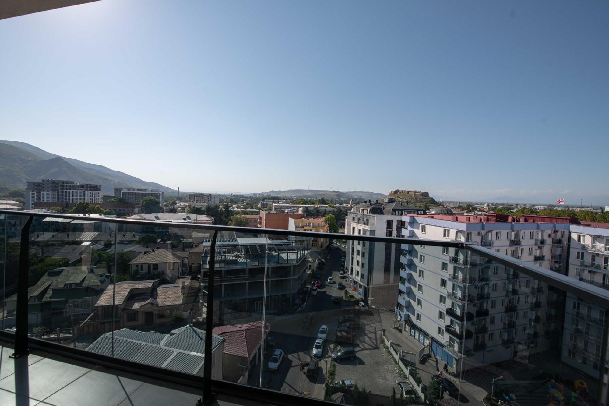 Gori Palace Apartments ภายนอก รูปภาพ